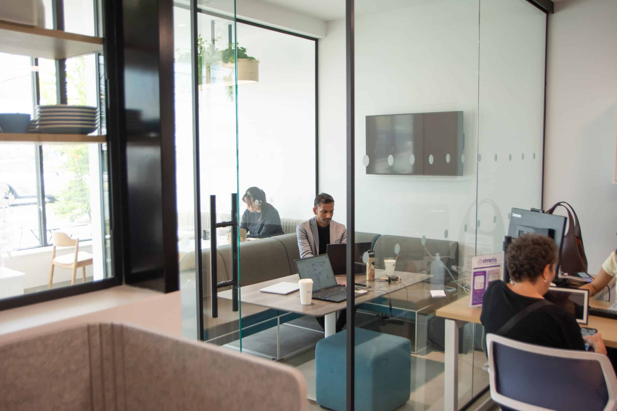 Connect with Your Local Insurance Advisors in Oakridge, Vancouver Banner